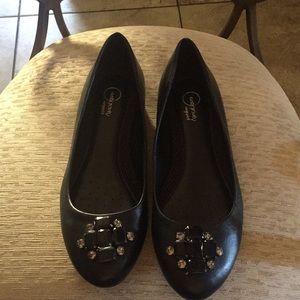 Women flats